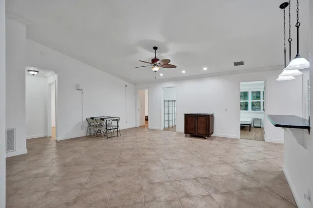 Residence photo 34