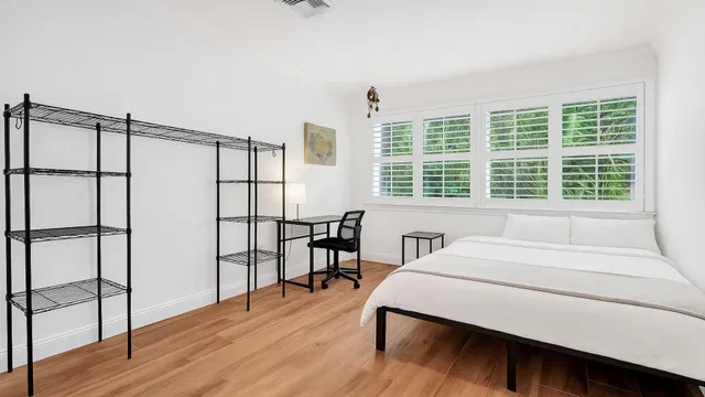 Residence photo 42