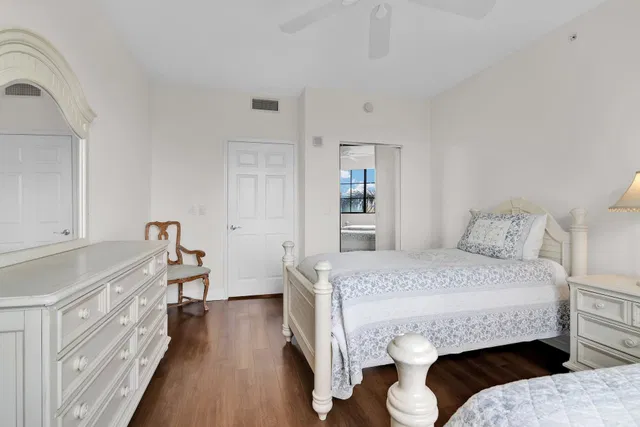 233 S Federal Boca Unit 421 photo 17