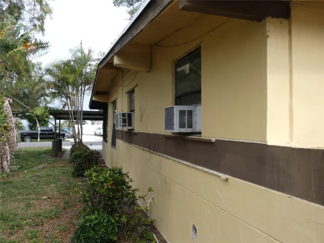 Residence photo 3