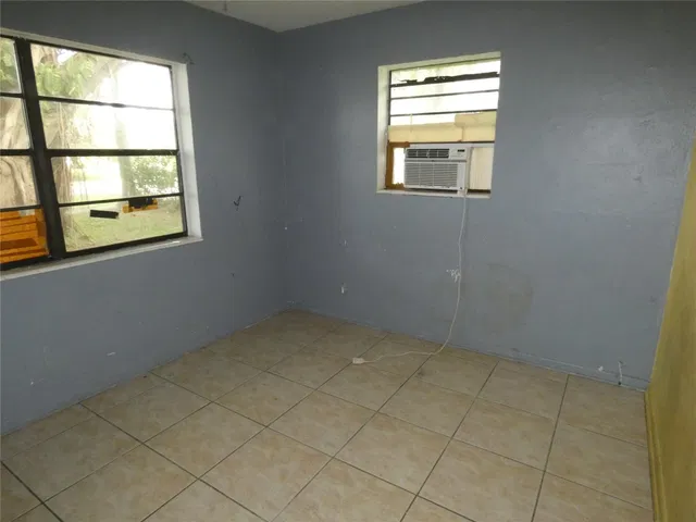 Residence photo 10