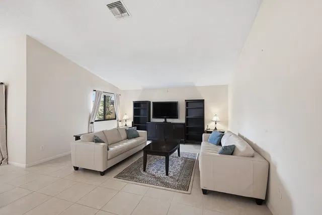 Residence photo 7