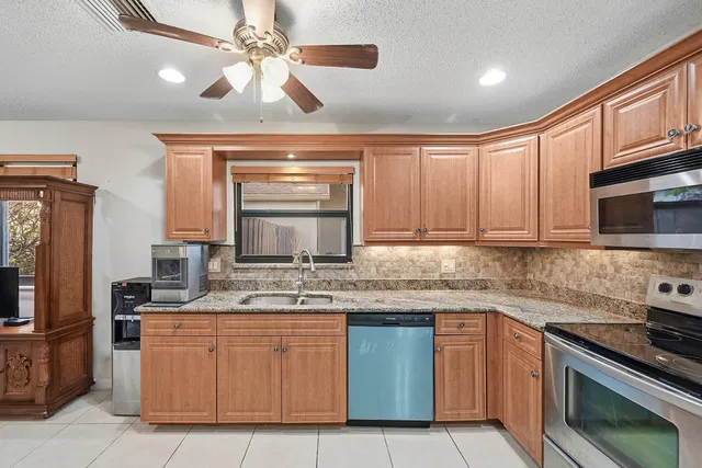 Residence photo 13