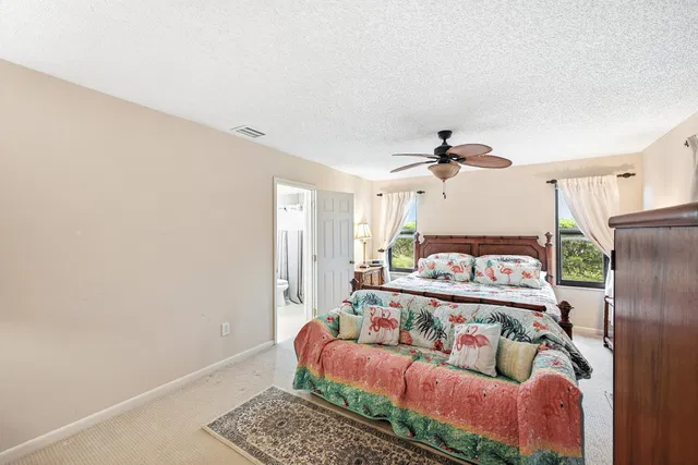 Residence photo 18