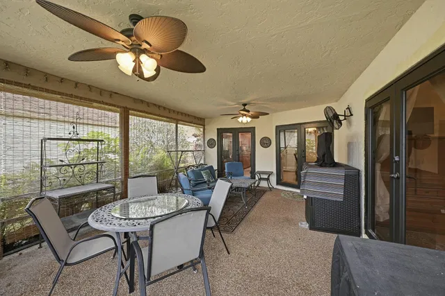 Residence photo 28
