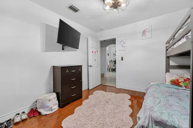 Residence photo 14