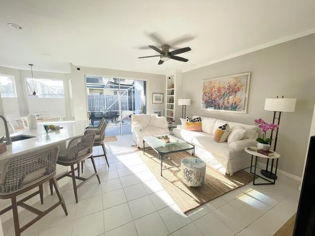  Residence photo 8