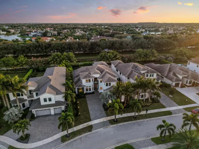 Boca Bridges Residence photo 8