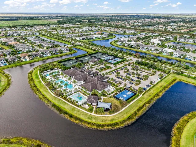 Boca Bridges Residence photo 97