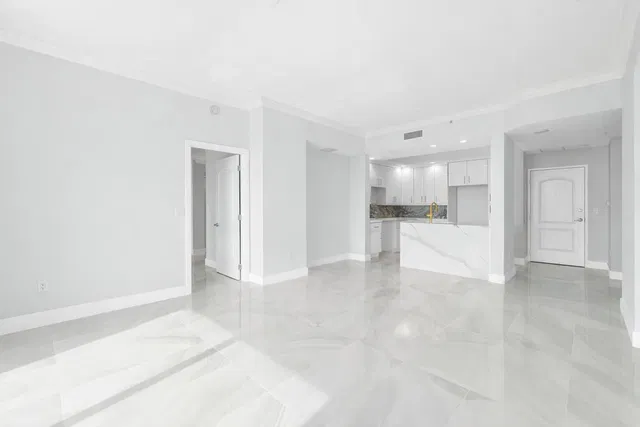 One City Plaza Unit 702 photo 9