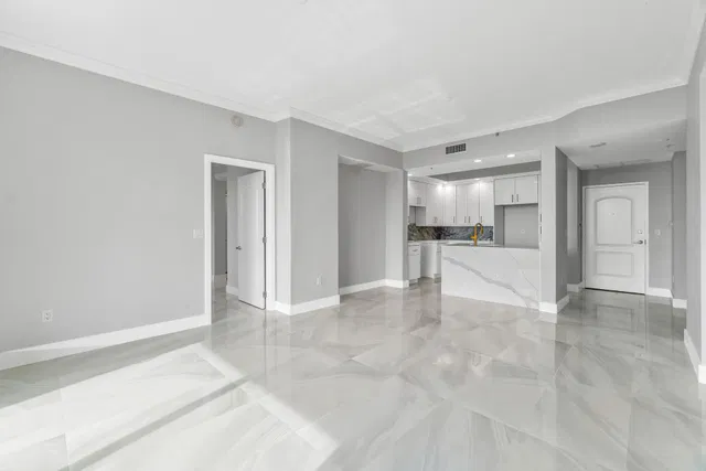 One City Plaza Unit 702 photo 11