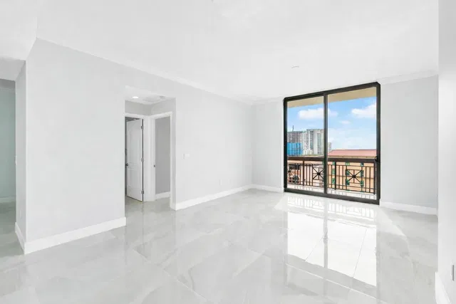 One City Plaza Unit 702 photo 12