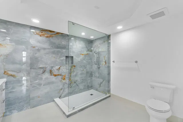 One City Plaza Unit 702 photo 18