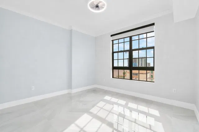 One City Plaza Unit 702 photo 21