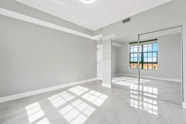 One City Plaza Unit 702 photo 22