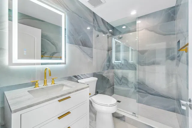 One City Plaza Unit 702 photo 23