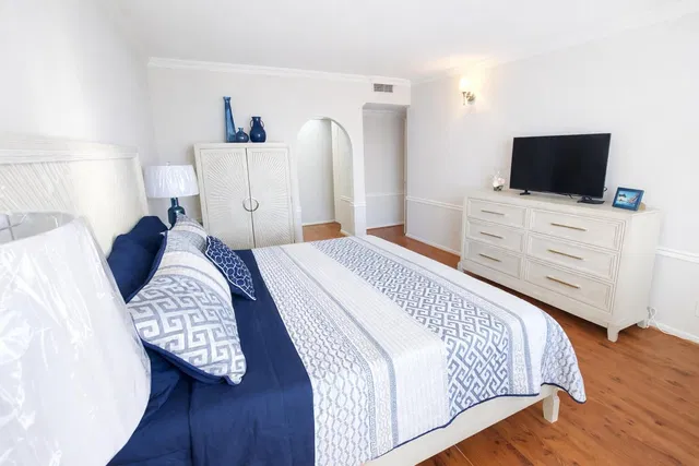 Unit 3020 photo 9
