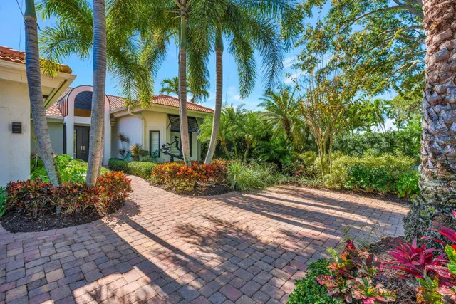 Admirals Cove Residence photo 2