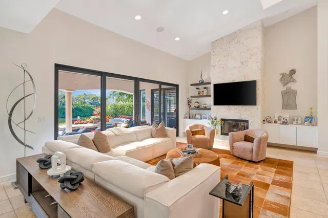 Admirals Cove Residence photo 11