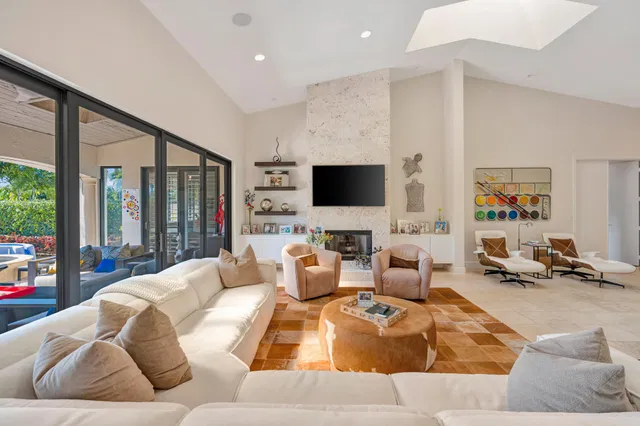 Admirals Cove Residence photo 12