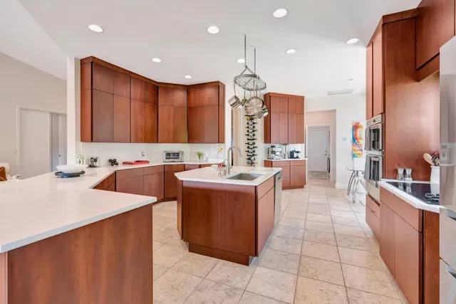 Admirals Cove Residence photo 16