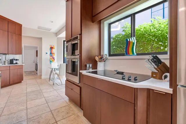 Admirals Cove Residence photo 17