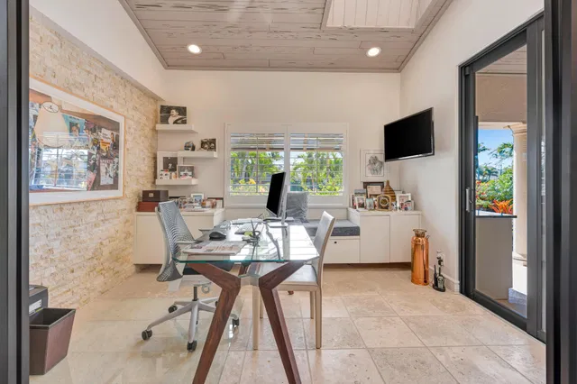 Admirals Cove Residence photo 21
