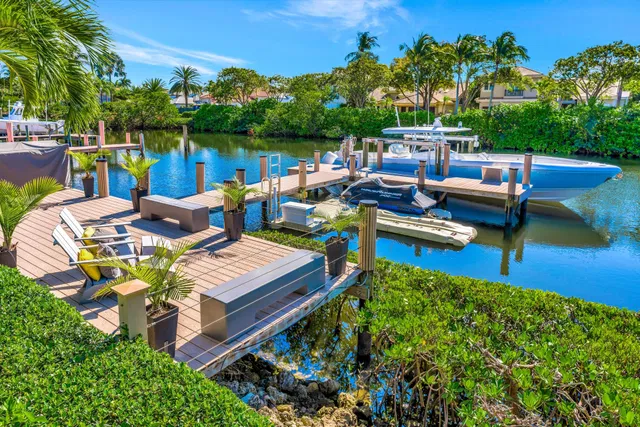 Admirals Cove Residence photo 36