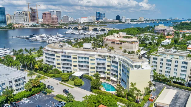 389 S Lake Drive #3h