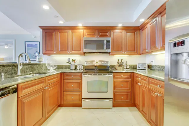 Tiara Singer Island Unit 23d photo 6
