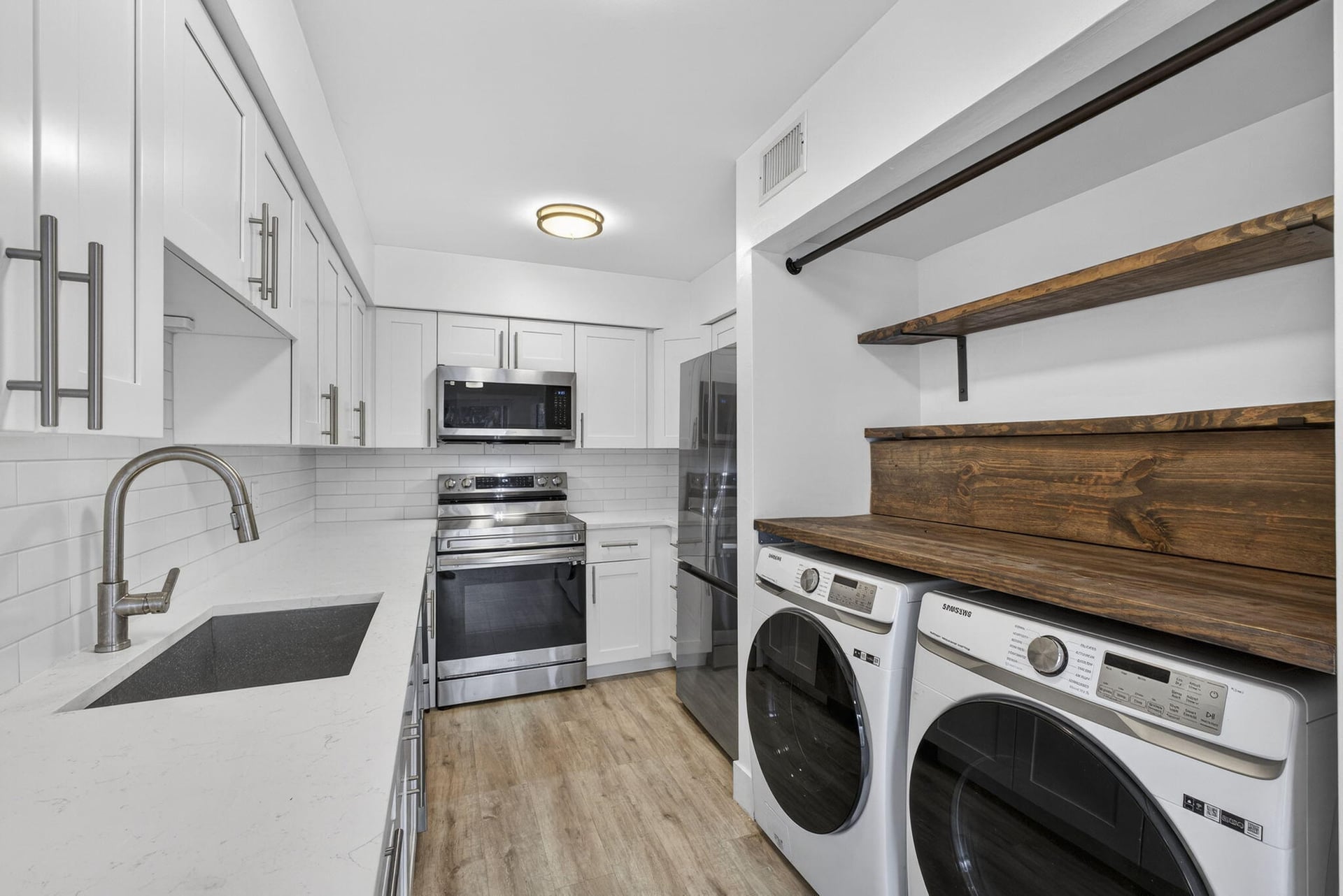 Unit 103 photo 9