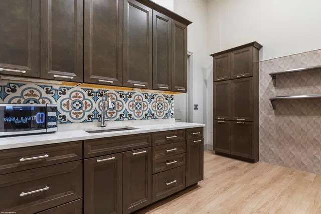  Residence photo 20