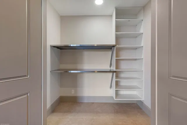 Residence photo 55