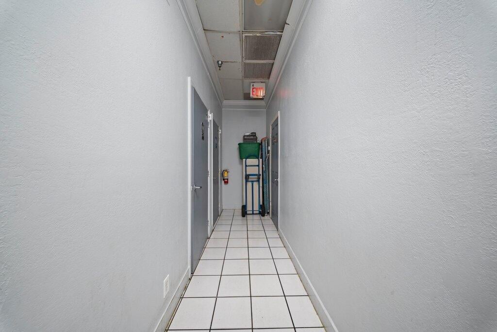  Residence photo 32
