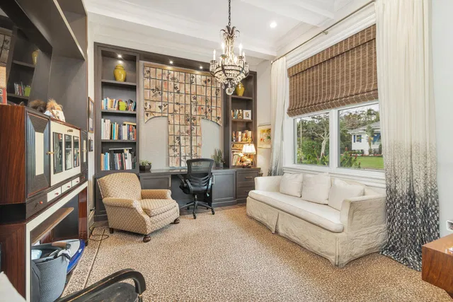 West Palm Beach Residence photo 18
