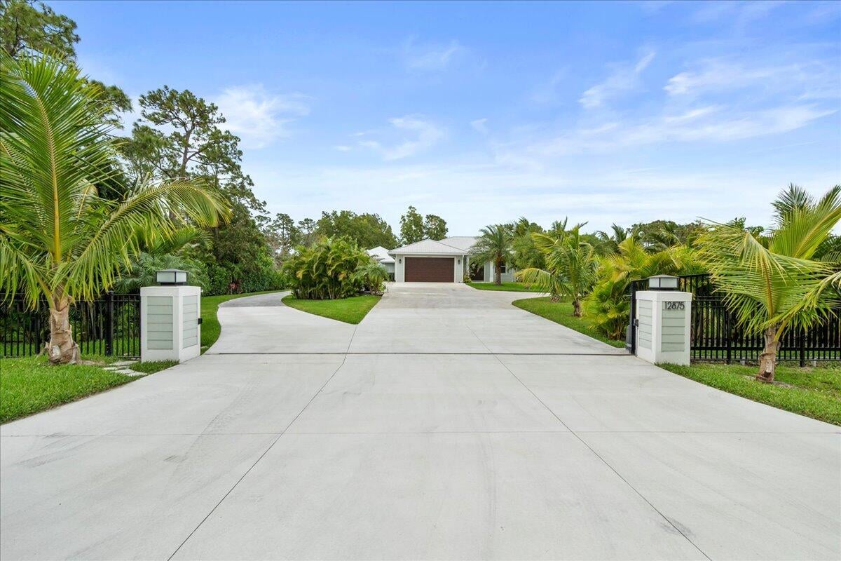Residence photo 2