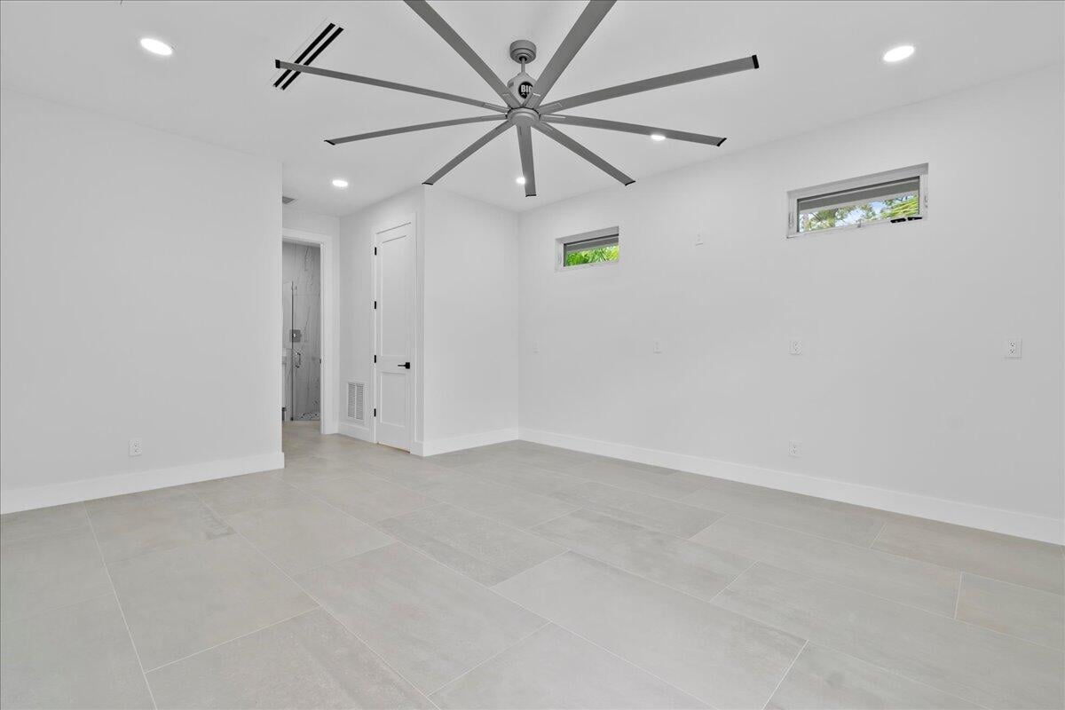 Residence photo 42