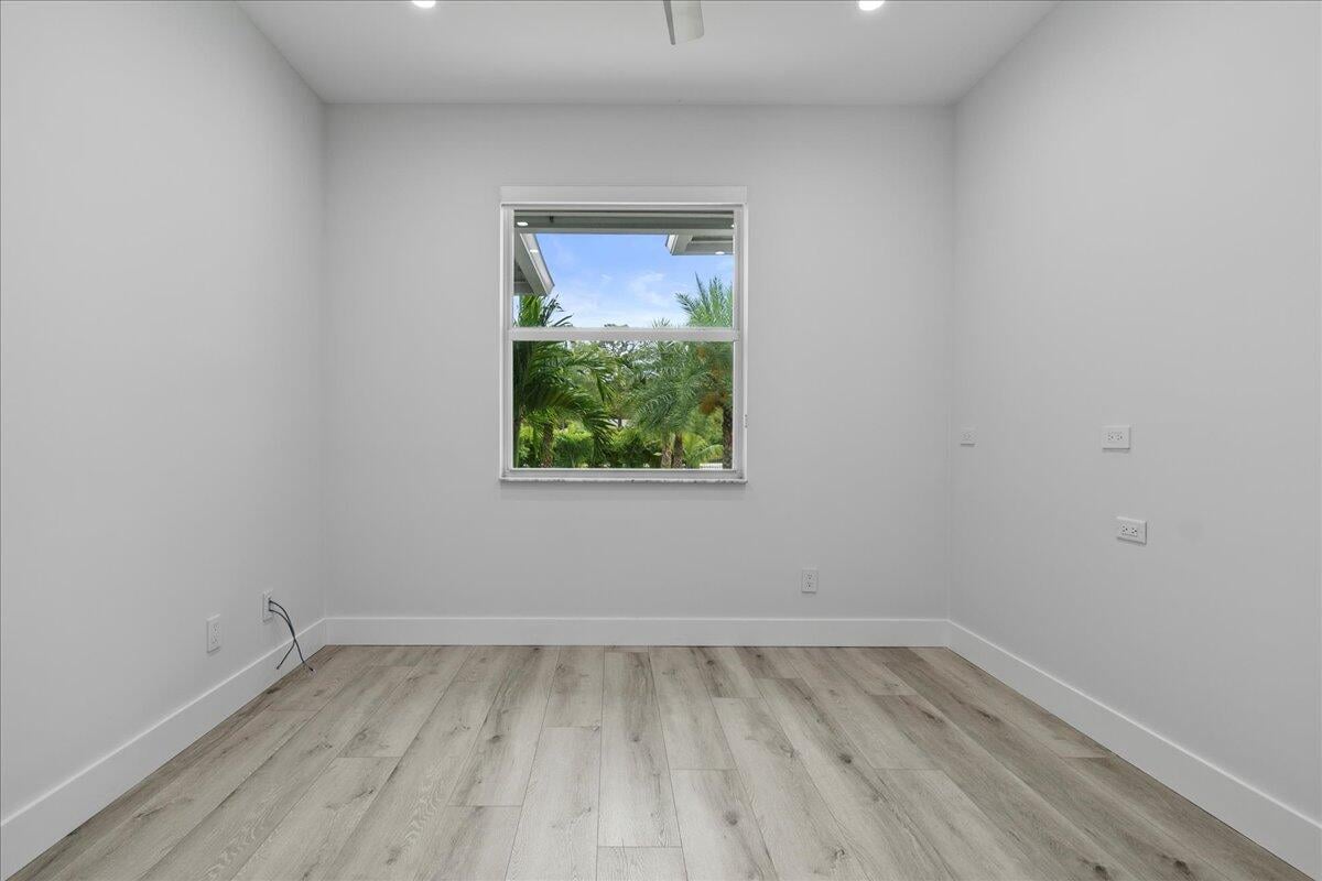 Residence photo 48