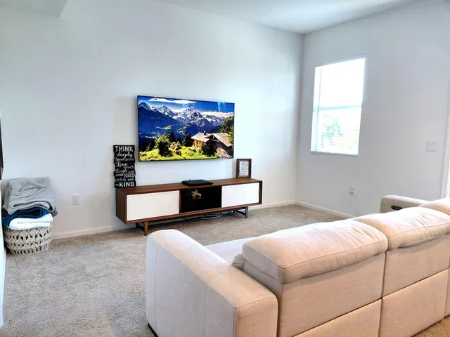  Unit 209 photo 8
