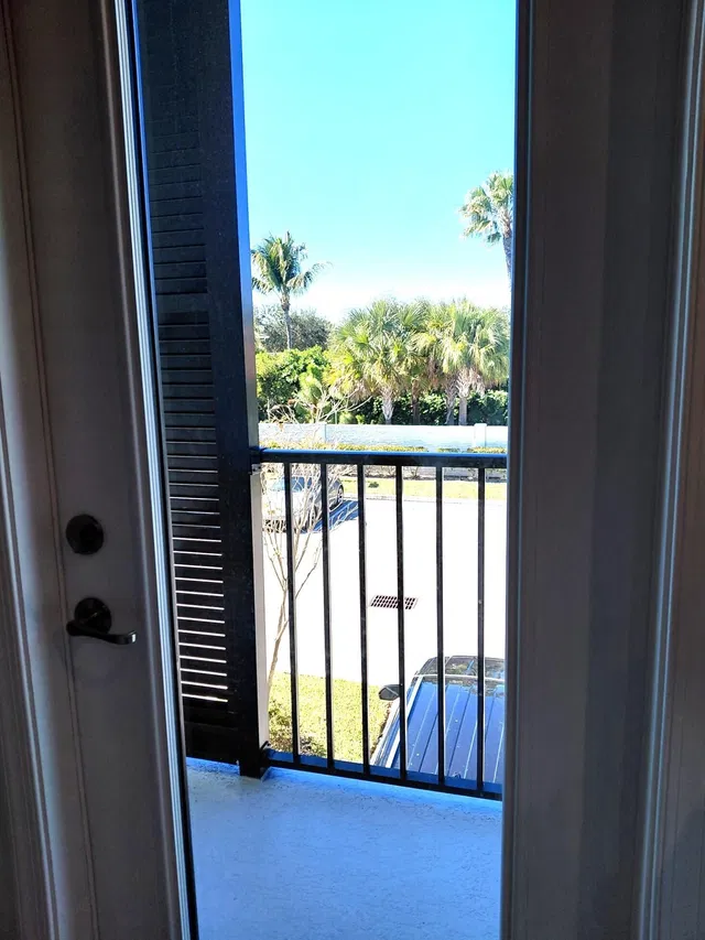  Unit 209 photo 10