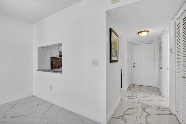 Unit 1433 photo 4
