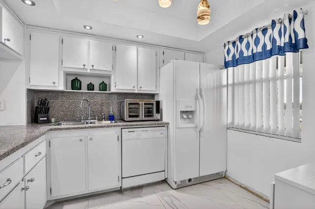 Unit 1433 photo 12