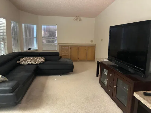  Residence photo 8