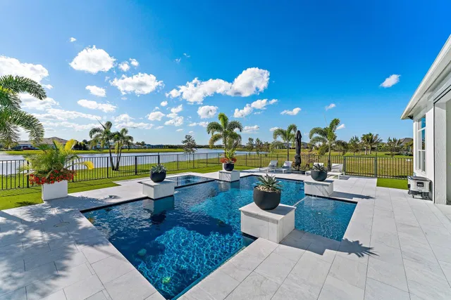 Bridgewater Preserve Residence photo 48