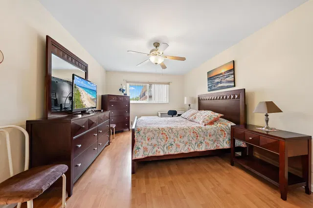 Unit 206 photo 8