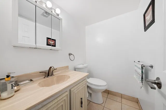 Unit 206 photo 12