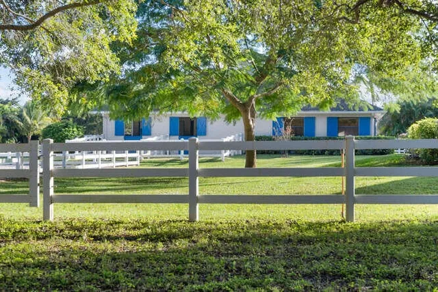 Saddle Trail Park Residence photo 30
