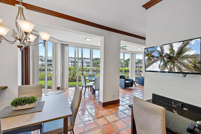 Admirals Cove Residence photo 7