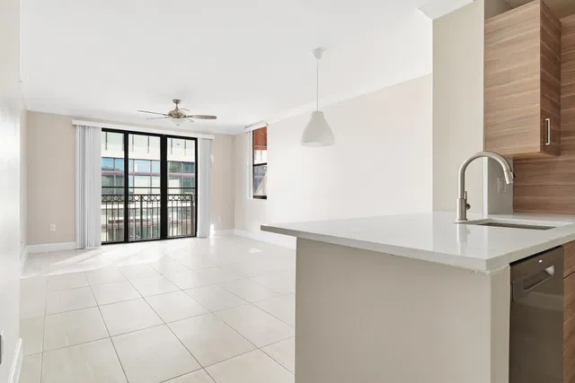 Courtyards in Cityplace Unit 533 photo 2