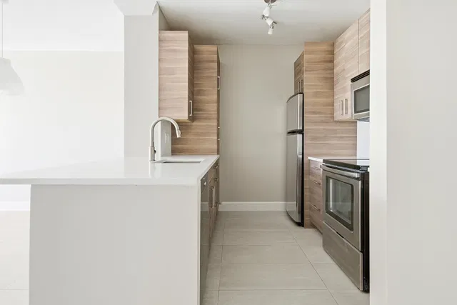 Courtyards in Cityplace Unit 533 photo 3